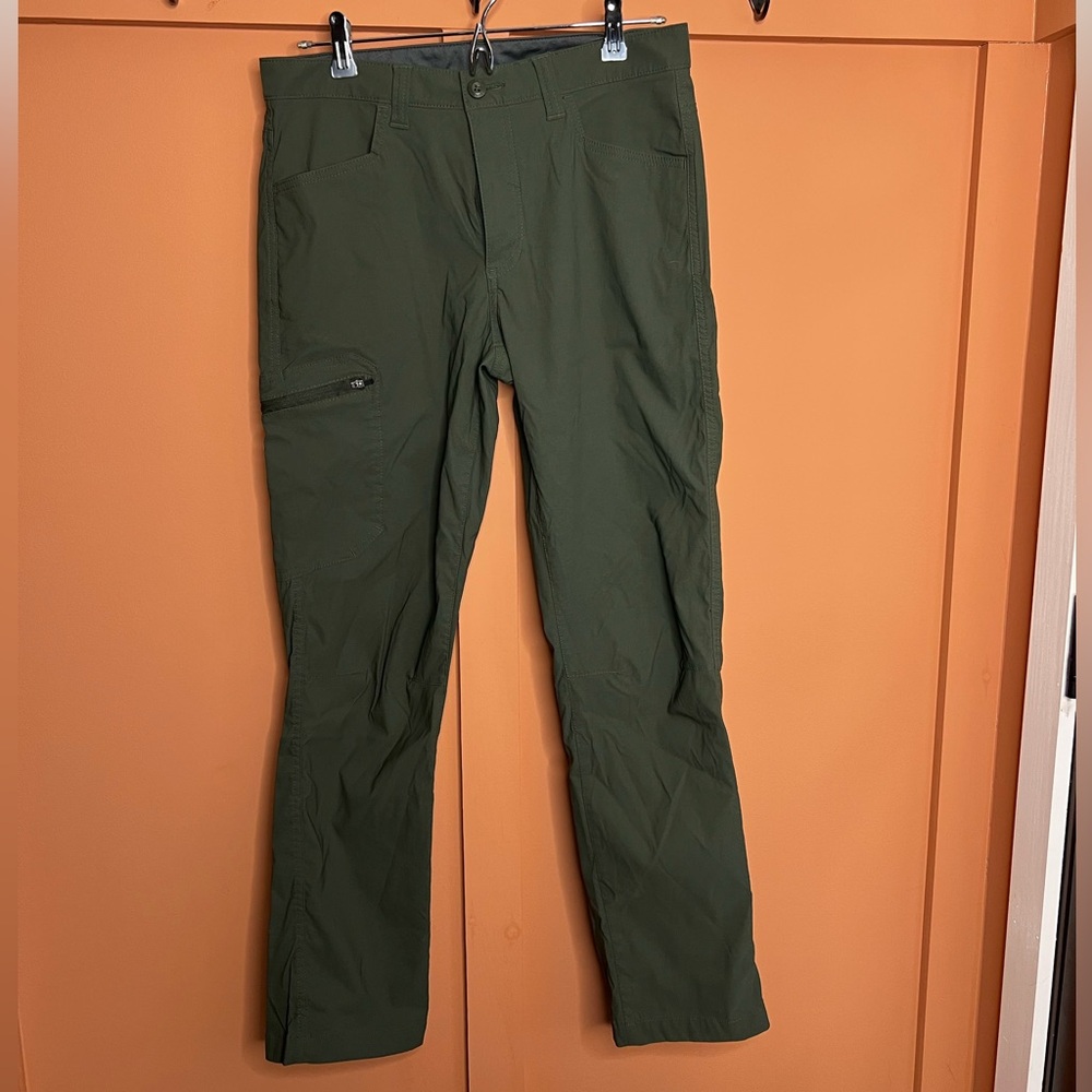 Eddie Bauer hiking pants, slim fit 30x30